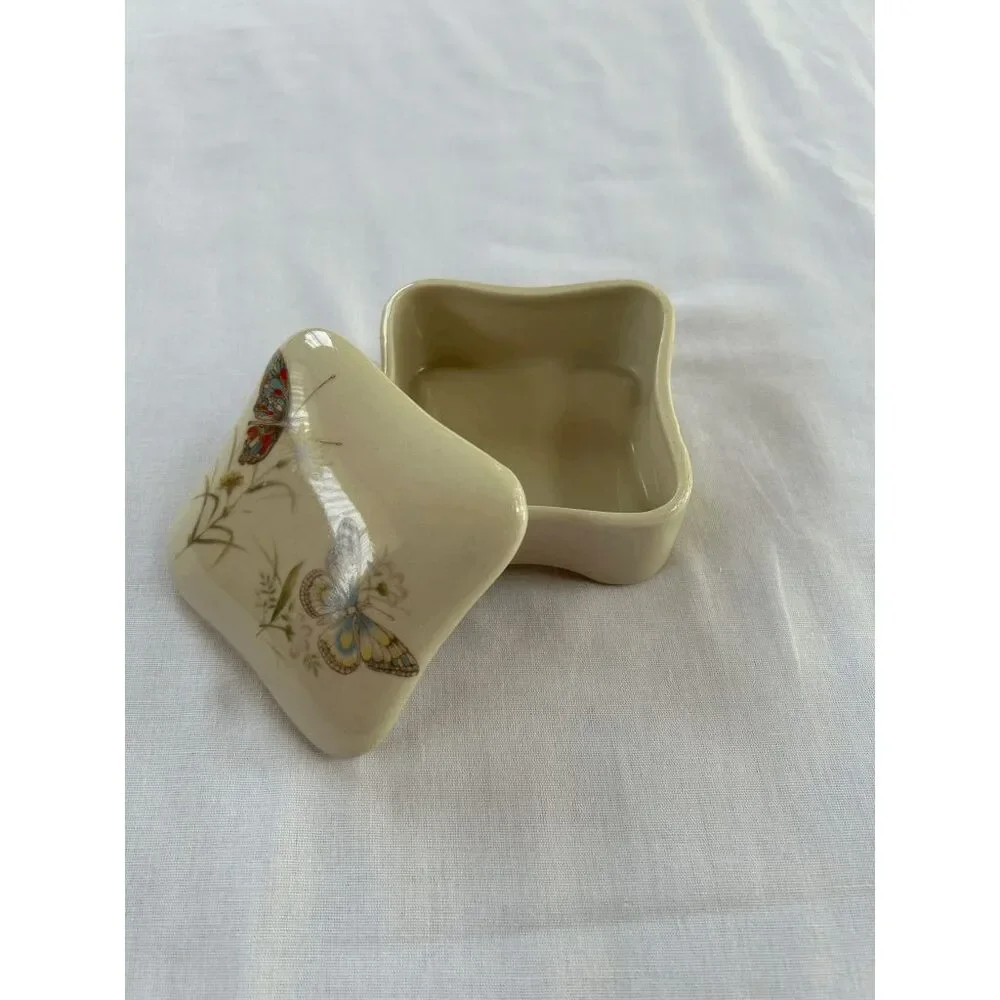 Takahashi Pottery San Francisco Trinket/Jewelry Box Small, Butterflies, Flowers